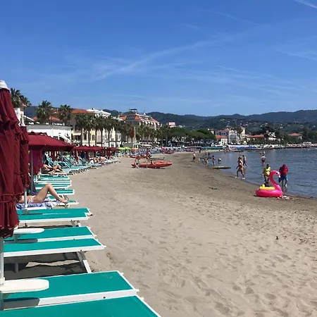 Apartment Sul Lungomare Piccolo Nido D'amore Diano Marina